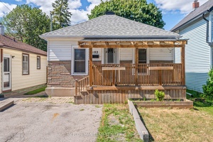 Gorgeous Detached Bungalow In A Great Location In Oshawa !