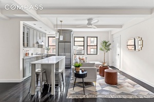 Renovated one bedroom with 6 Closets !