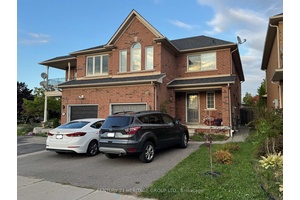 Bright, upgraded and Spacious 2 Bedroom unit in a Premium Location, Just A Short Ways From Wilcox Lake, Bus stop, Retail Shopping On Yonge Street, Groceries, Parks And More To ...