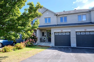 Ready to move into, this lovely spacious townhome, built by Valecraft, has an open plan main level, 3 generous bedrooms, 3 baths plus a finished lower level.