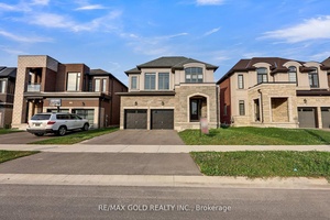 Welcome to this Beautiful Upgraded Home with 4 Bedrooms, 5 Washrooms.