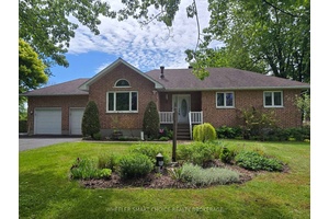 Welcome to this elegant, comfortable country retreat on Colonial Drive in the desirable Township of South Stormont.