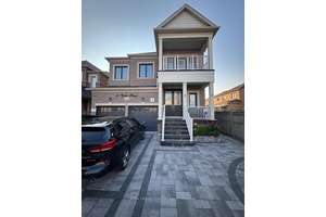 Spacious Detached Home for Lease Upper Level Only.