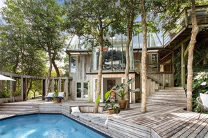 One of a kind Horace Gifford tree house.
