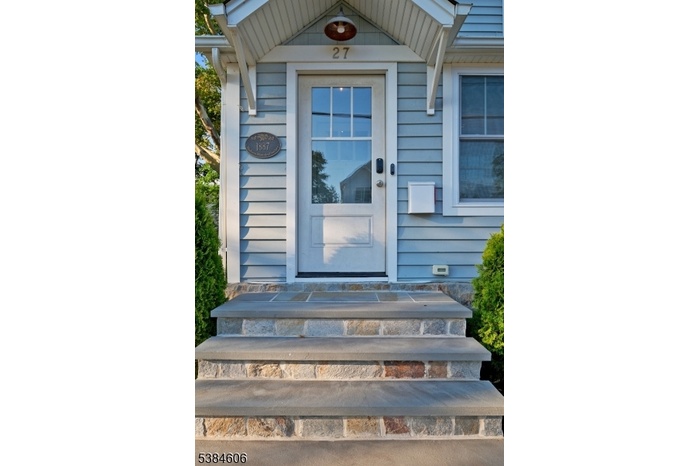 Total renovated and modern