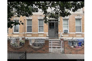 This well maintained 6 Family Home just hit the market after being owned an operated by the same family for over 45 years.