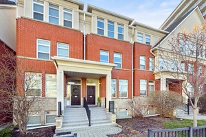 Beautiful 3 bed den townhouse, ideally located across from the park in Islington Village and a short walk to Bloor subway.