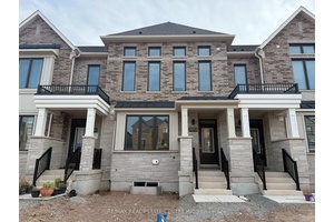 This brand new never lived in, beautifully designed 3 bedroom, 4 bathroom townhouse in a vibrant Oakville neighbourhood offers exceptional parking convenience with a spacious 2 car garage and an ...