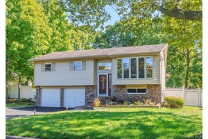 Stunning Hi Ranch Turnkey Home on Dead End Street Mother Daughter In Law Suite Potential.