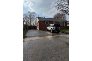 LOCATED IN LAKEVIEW COMMUNITY THIS LEGAL, BRIGHT, CLEAN AND SPACIOUS 3 BEDROOM APARTMENT OFFERS 3 SPACIOUS BEDROOMS WITH ONE ROOM WALKING OUT TO THE BACK DECK.