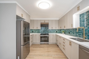 Beautifully Renovated 2 Storey, 3 Bed 1.