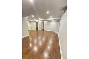 2 Spacious Bedrooms plus a Den Available In Vaughan.