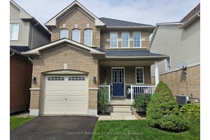 Beautifully renovated 3 bedroom, 3 bathroom family detached home in family friendly neighbourhood, backing onto Uxbridge trails !