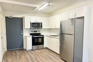 This 1 bedroom, 1 bathroom apartment is walking distance to Downtown Belleville which features boutique shopping and fine dining restaurants.