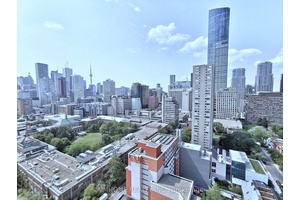 Bright And Sunny Real 3 Bedroom 2 Bathroom Corner Unit With View Of Downtown.