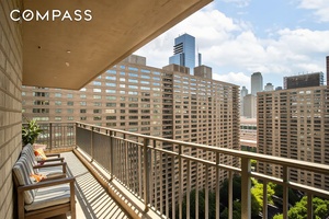 NEW to MARKET ! This spacious, corner, high floor 2 bed 2 bath residence offers an elegant retreat in the heart of the city with a 32 Sq Ft TERRACE ...