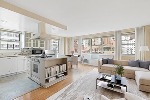 Rarely do you encounter a true home that possesses the trifecta of size, light, and convenient location !