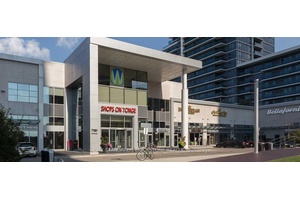 Prime Corner Unit ! ! at Shops on Yonge !
