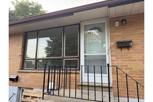 Newly renovated 2 bedroom upper unit close to Georgetown's GO station.