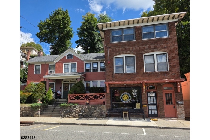 Street View Attached Buildings