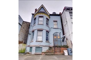 The Fixer Upper you've been looking for, lots of upside, value add potential with this one.