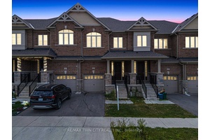 Welcome to this gorgeous townhouse !