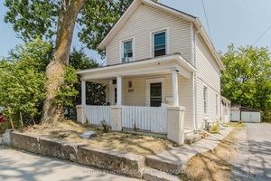 Welcome to 697 Montreal Street, ideally situated just minutes from downtown Kingston.