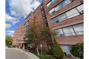 Furnished 2 bedroom 1 bathroom condo with parking spots in the quiet corner in the convenient Cheapside amp ; Adelaide area.