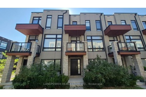 Luxury Townhome Located In Major Mack 400.
