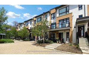 Stacked Style 3 beds Townhouse with 3 baths !