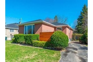 Renovated 4 Bedroom Family Home Perfect For Families With Easy Access To Schools And Amenities Around It.