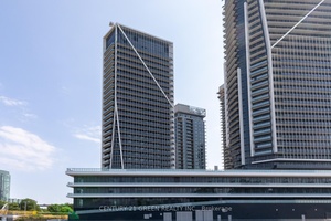 Exceptional Split Styled 2 Bedroom amp ; 2 Full Bathroom Suite Available In Garrison Point !