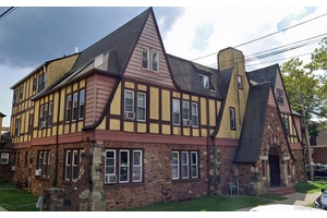 Amazing Opportunity ! ! Great Location !
