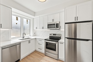 Ultimate modern living in this exquisite, newly renovated suite nestled in the heart of Midtown Toronto !
