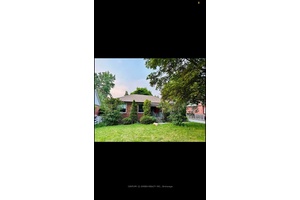 Nicely Renovated 3 bedroom Bungalow home for lease in a prime North York location !