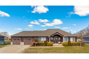 Your Countryside Retreat Awaits !