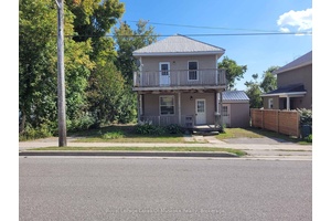 ATTENTION ! Investors, Contractors or First time Buyers.