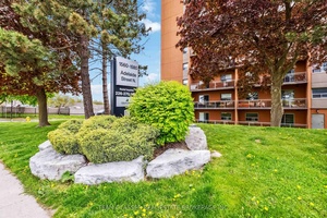 Welcome to a beautifully updated 1 bedroom apartment situated in one of London's most desirable communities of Stoneycreek.