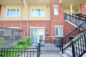 Welcome to this beautifully maintained 1 bedroom, 1 bathroom ground level stacked townhouse in Brampton's sought after Sandringham Wellington neighborhood.