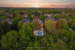An ultra rare bungaloft in the heart of prestigious Kleinburg Village.