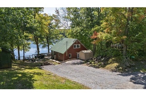 Welcome to 118 Pero Lane, a beautifully upgraded 3 season, fully furnished 1025 sqft.