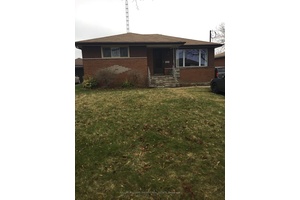 Main Level Unit Of A Legal Duplex In Prime Central Location.