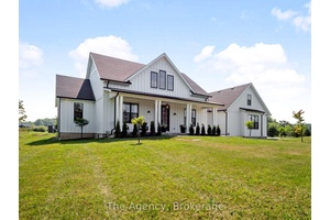Country Living at Its Best !