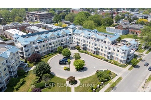 Enjoy lakeside living in this bright and spacious 1 bedroom, 1 bathroom condo in the highly sought after HarbourWalk Condos.