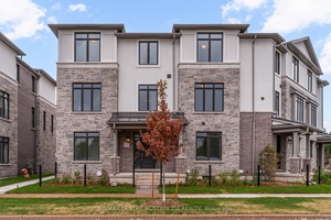 Welcome to this modern 3 1 bedroom, 3 bathroom townhome by Branthaven, offering a stylish blend of comfort and sophistication in one of Oakvilles most desirable neighbourhoods.