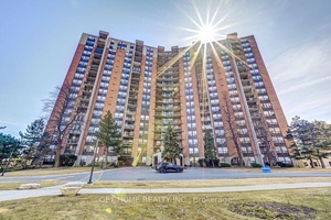 Location Is Situated In The Heart Of Mississauga.