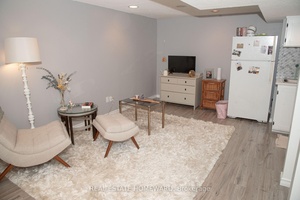 Renovated 1 Bed Den Basement Apartment with Private Entrance Perfect Location in Aurora !