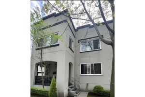This spacious 4 bedroom apartment features upgraded flooring, bathroom, kitchen and more !