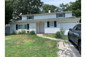 Well maintained 4 Bedroom, 1.