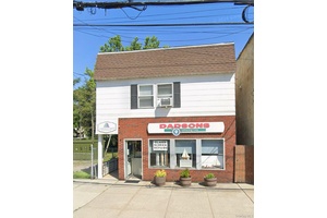 Exceptional Mixed Use Investment Opportunity in Prime Larchmont, NY Now available in one of Westchester s most desirable and high traffic corridors this fully renovated mixed use property offers both ...